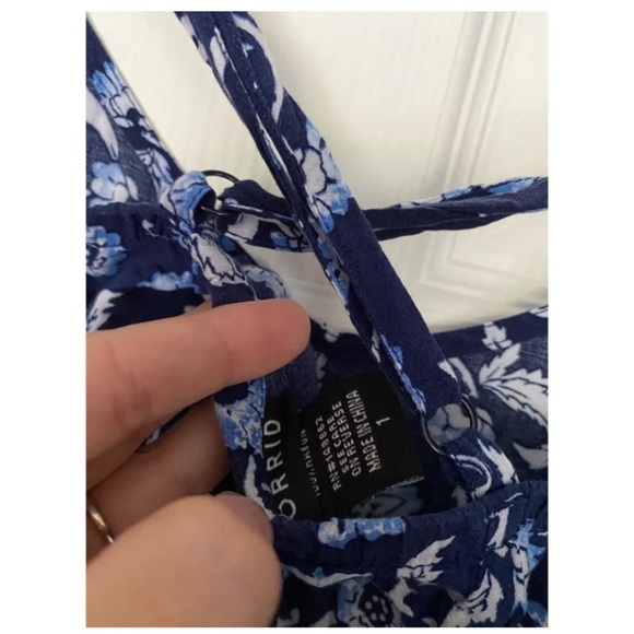 TORRID Blue Floral Strappy Tank Top - Picture 5 of 8